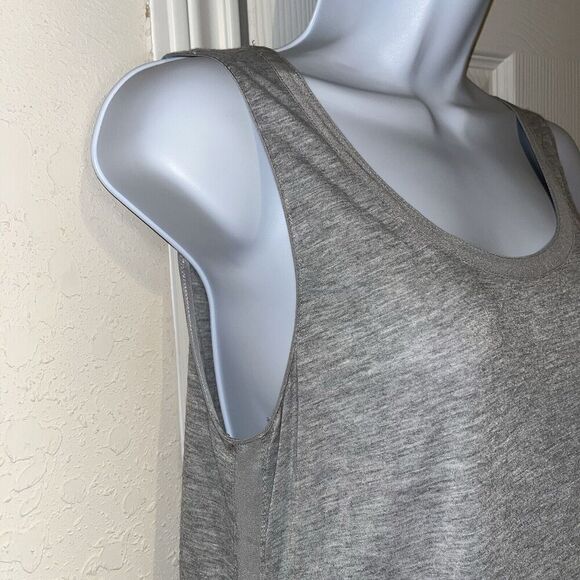 Women's VINCE (Small) Gray Minimalist Tank top 100% Viscose Silk Trim NWT $98 - Picture 4 of 14